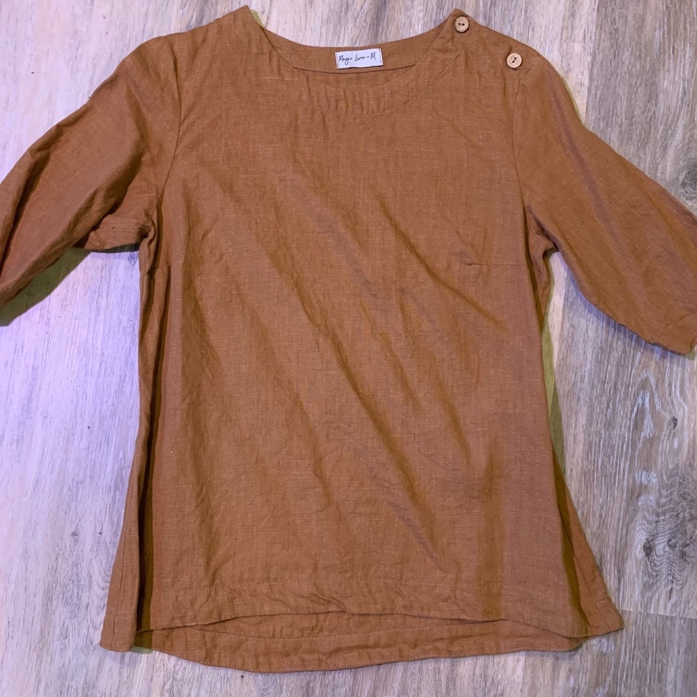 Magic Linen Top Sz Medium in Rust
